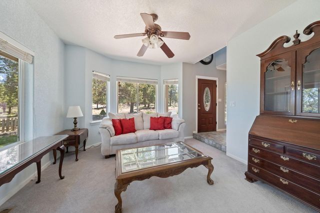 70325 Club Road, Sisters, OR 97759