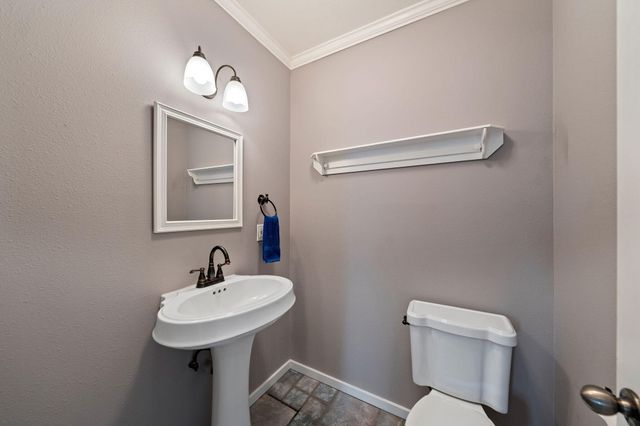 70325 Club Road, Sisters, OR 97759