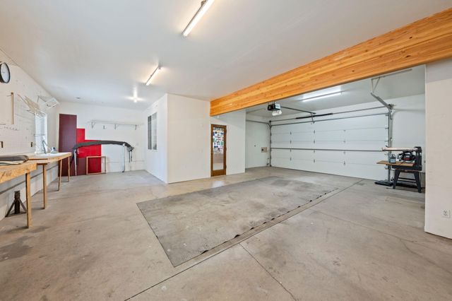 70325 Club Road, Sisters, OR 97759