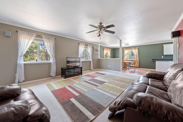 70325 Club Road, Sisters, OR 97759