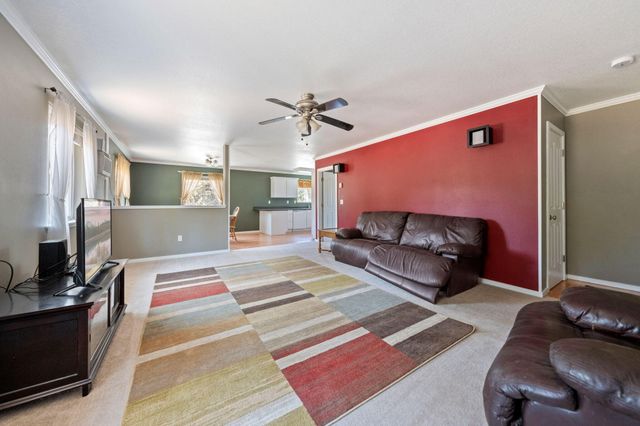 70325 Club Road, Sisters, OR 97759