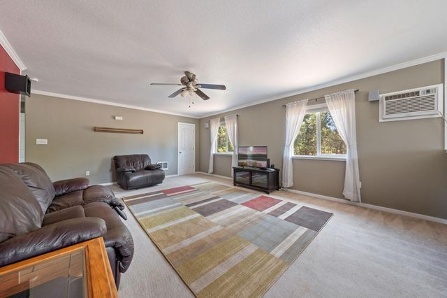70325 Club Road, Sisters, OR 97759