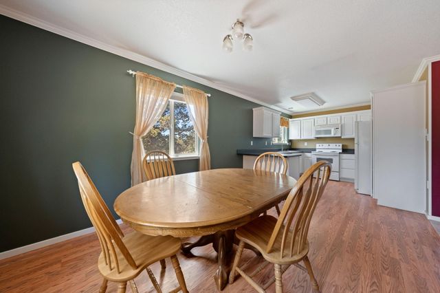 70325 Club Road, Sisters, OR 97759