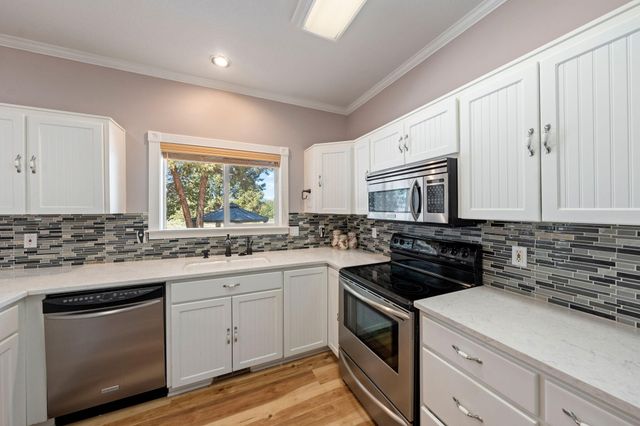 70325 Club Road, Sisters, OR 97759