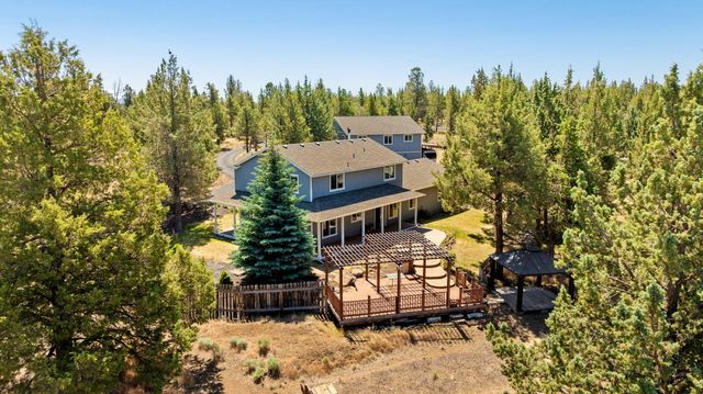 70325 Club Road, Sisters, OR 97759