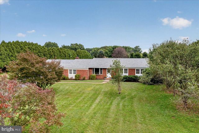 805 ELLIS WOODS RD, Pottstown, PA 19465