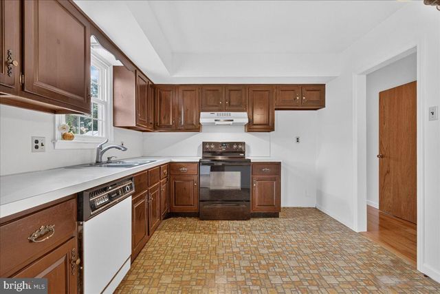 805 ELLIS WOODS RD, Pottstown, PA 19465