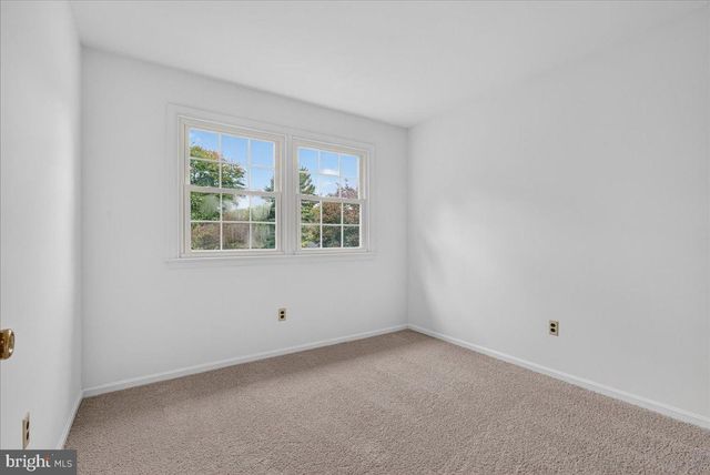 805 ELLIS WOODS RD, Pottstown, PA 19465