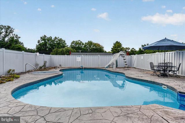 805 ELLIS WOODS RD, Pottstown, PA 19465