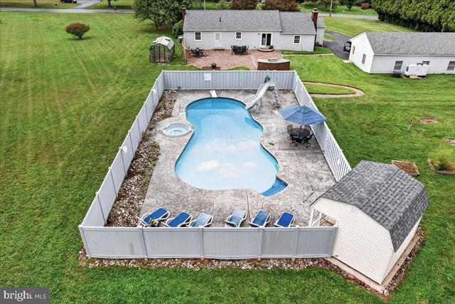 805 ELLIS WOODS RD, Pottstown, PA 19465