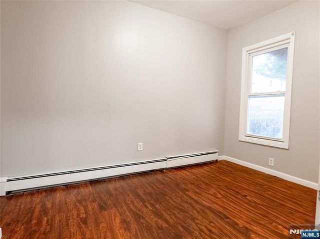 87 2nd Street, Newark, NJ 07107