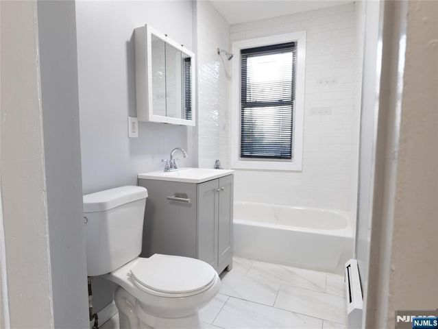 87 2nd Street, Newark, NJ 07107