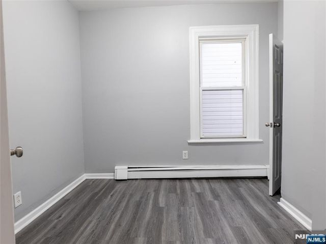 87 2nd Street, Newark, NJ 07107
