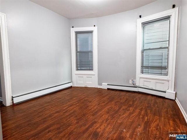 87 2nd Street, Newark, NJ 07107
