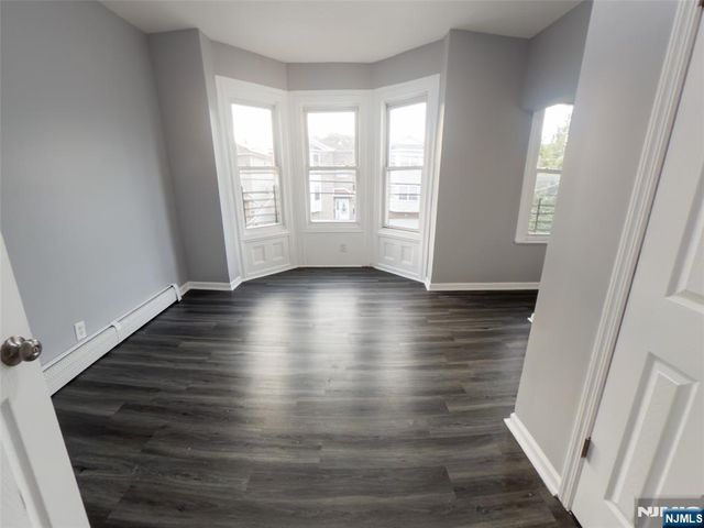 87 2nd Street, Newark, NJ 07107