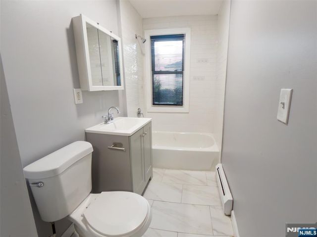 87 2nd Street, Newark, NJ 07107