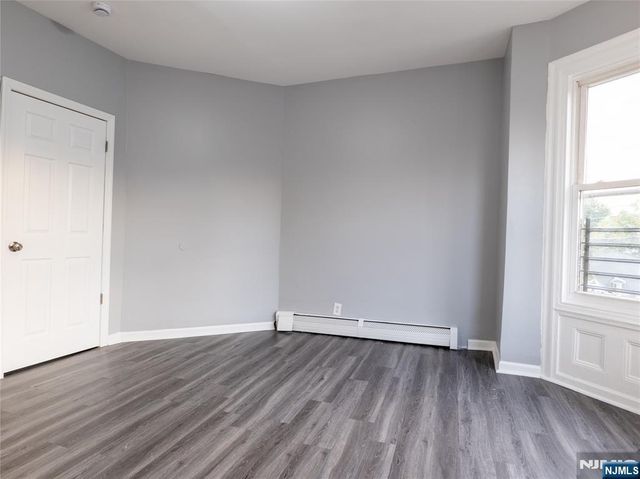 87 2nd Street, Newark, NJ 07107