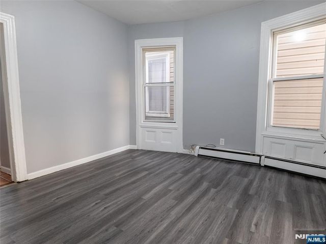 87 2nd Street, Newark, NJ 07107