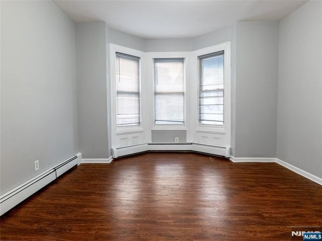 87 2nd Street, Newark, NJ 07107