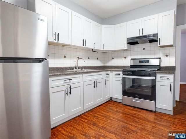 87 2nd Street, Newark, NJ 07107