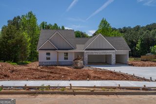 208 Squirrel Run, Good Hope, GA 30641