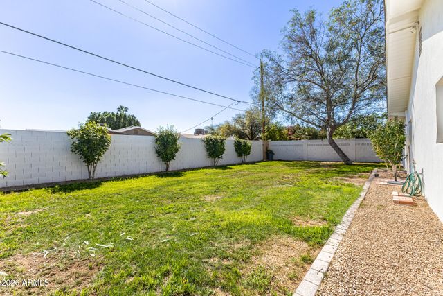 8531 E CLARENDON Avenue, Scottsdale, AZ 85251