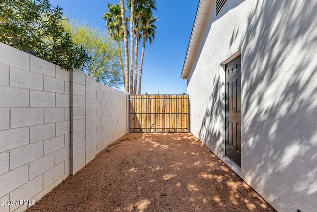 8531 E CLARENDON Avenue, Scottsdale, AZ 85251