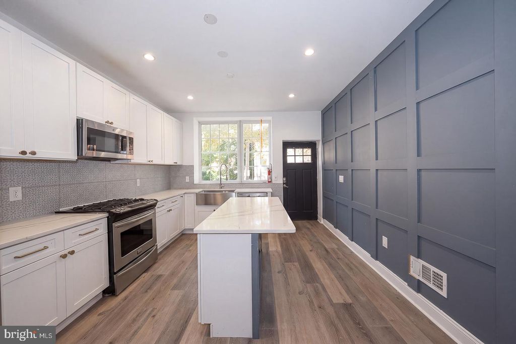 1622 N BOUVIER ST, PHILADELPHIA, PA 19121 — exterior
