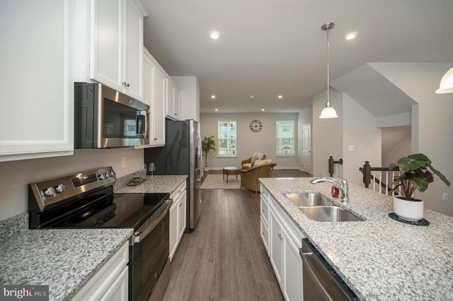 36075 COYOTE TRL, Locust Grove, VA 22508