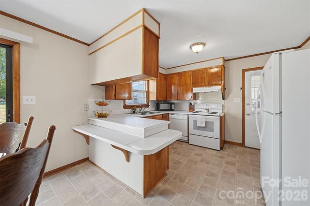 184 Edgegreen Court, Taylorsville, NC 28681