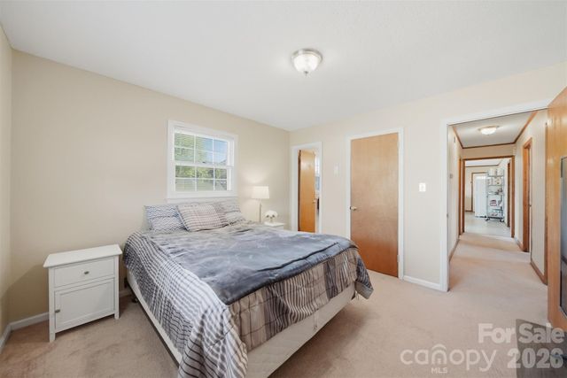 184 Edgegreen Court, Taylorsville, NC 28681