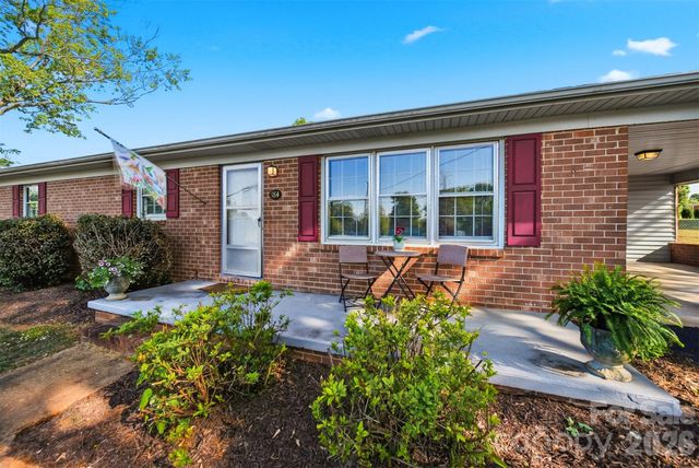 184 Edgegreen Court, Taylorsville, NC 28681