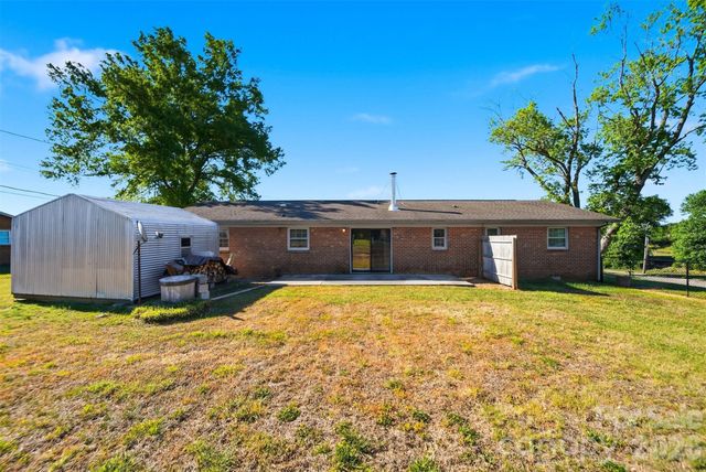184 Edgegreen Court, Taylorsville, NC 28681