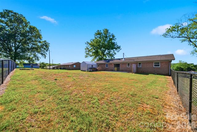 184 Edgegreen Court, Taylorsville, NC 28681