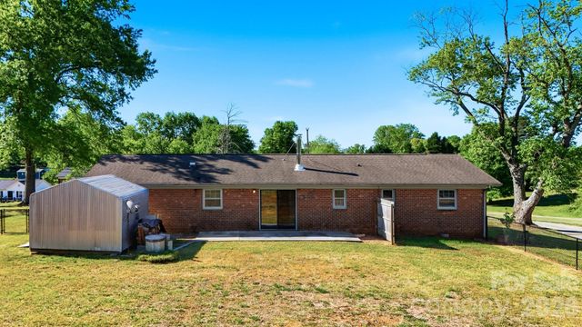 184 Edgegreen Court, Taylorsville, NC 28681