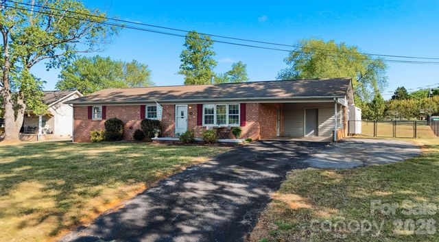 184 Edgegreen Court, Taylorsville, NC 28681