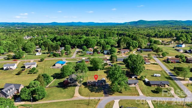 184 Edgegreen Court, Taylorsville, NC 28681