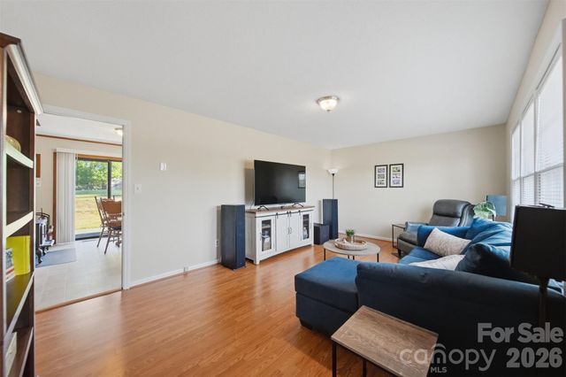 184 Edgegreen Court, Taylorsville, NC 28681