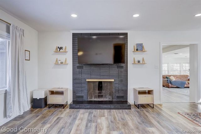 4896 Chicago Road, Warren, MI 48092