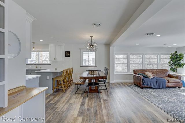 4896 Chicago Road, Warren, MI 48092