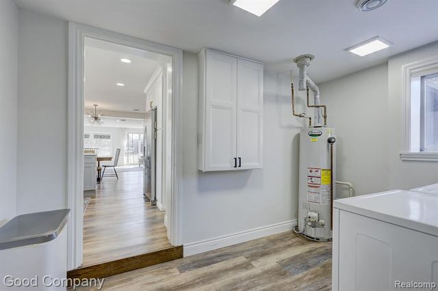 4896 Chicago Road, Warren, MI 48092