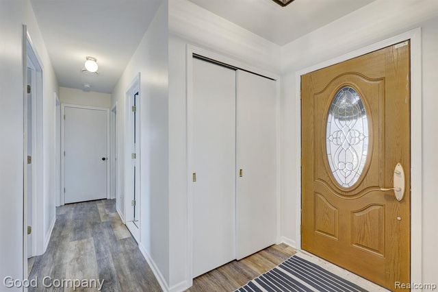 4896 Chicago Road, Warren, MI 48092