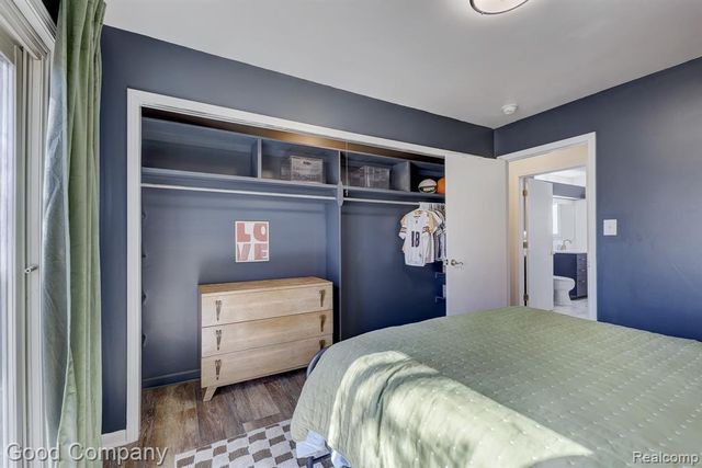 4896 Chicago Road, Warren, MI 48092