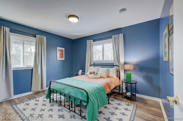 4896 Chicago Road, Warren, MI 48092