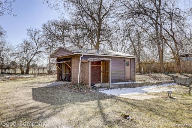 4896 Chicago Road, Warren, MI 48092