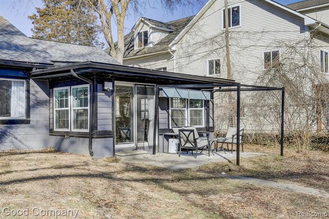 4896 Chicago Road, Warren, MI 48092