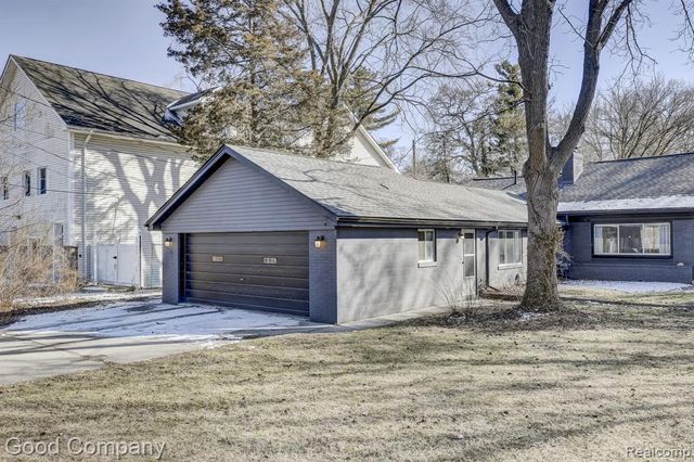 4896 Chicago Road, Warren, MI 48092