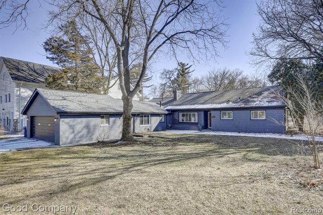 4896 Chicago Road, Warren, MI 48092