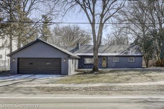 4896 Chicago Road, Warren, MI 48092