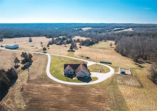 11373 Thunder Ridge Road, Richwoods, MO 63071